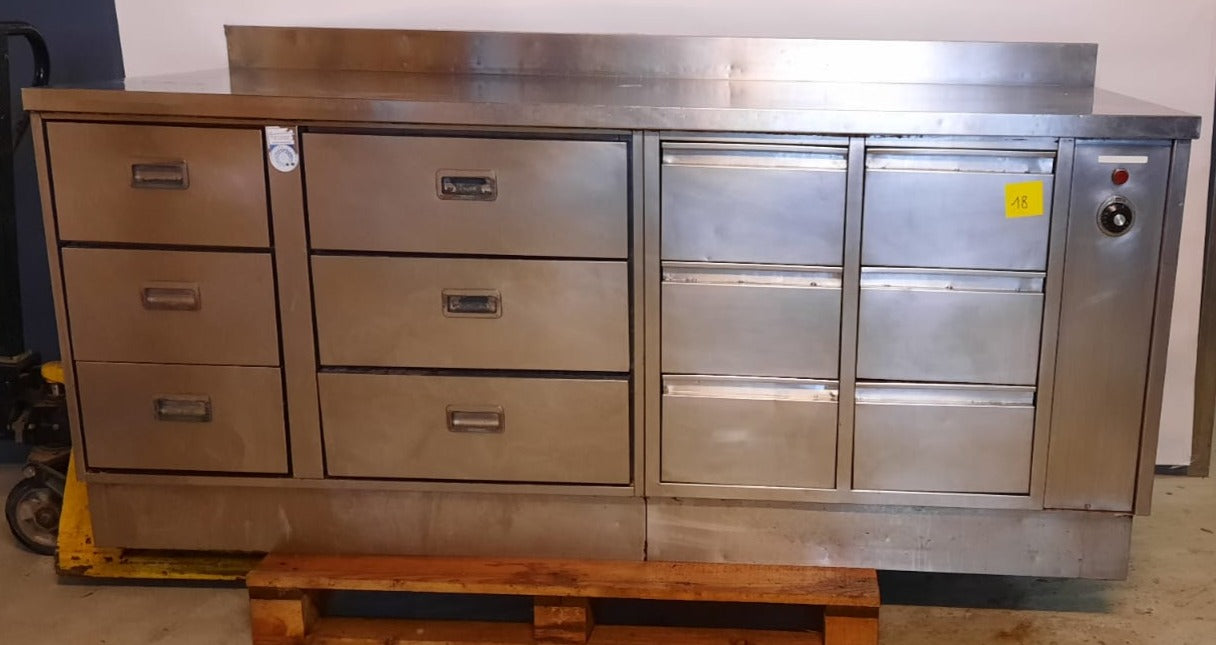 5018. Kommode 12 Laden mit Elektrik