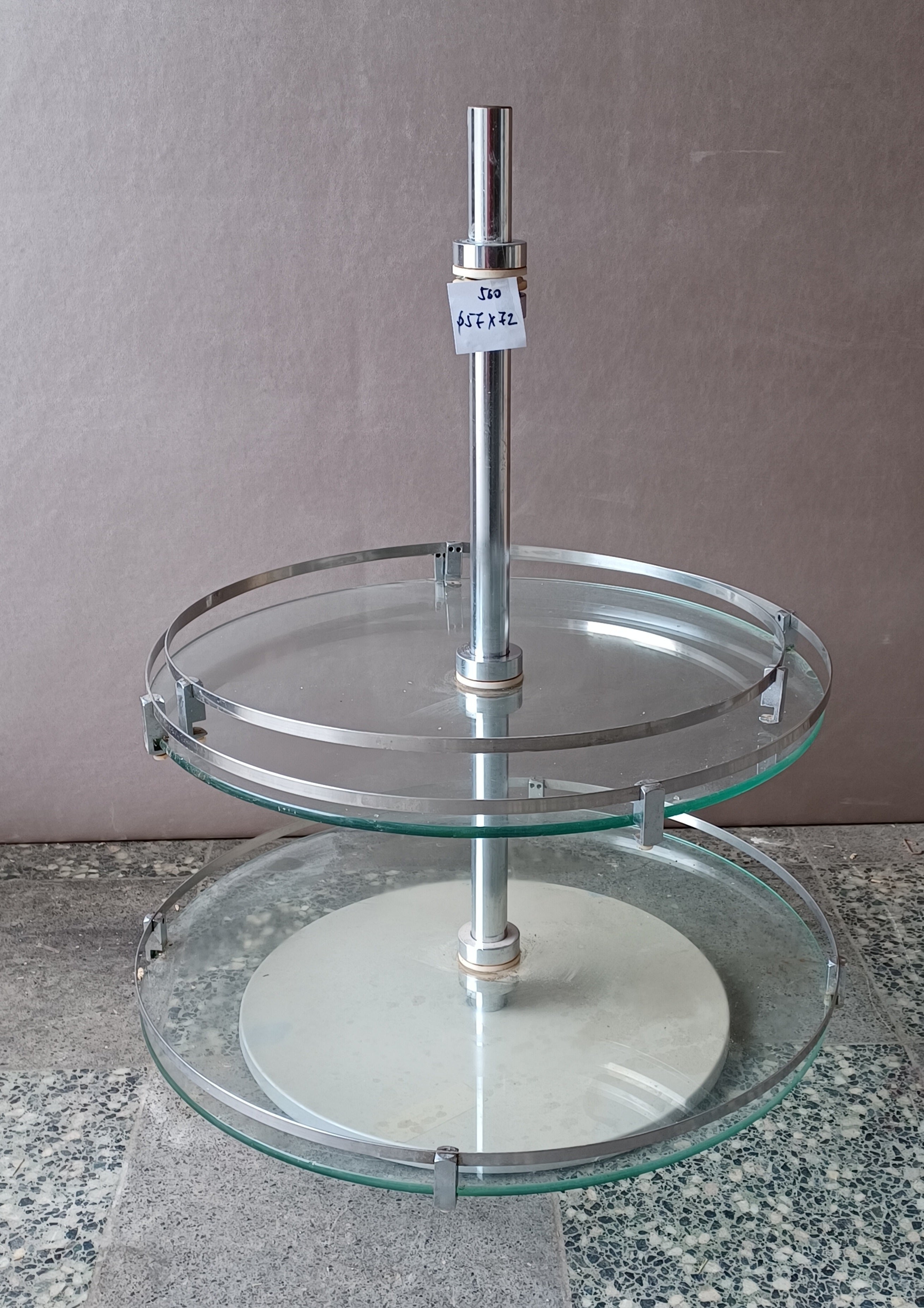 1560. Glasständer für Mehlspeisen