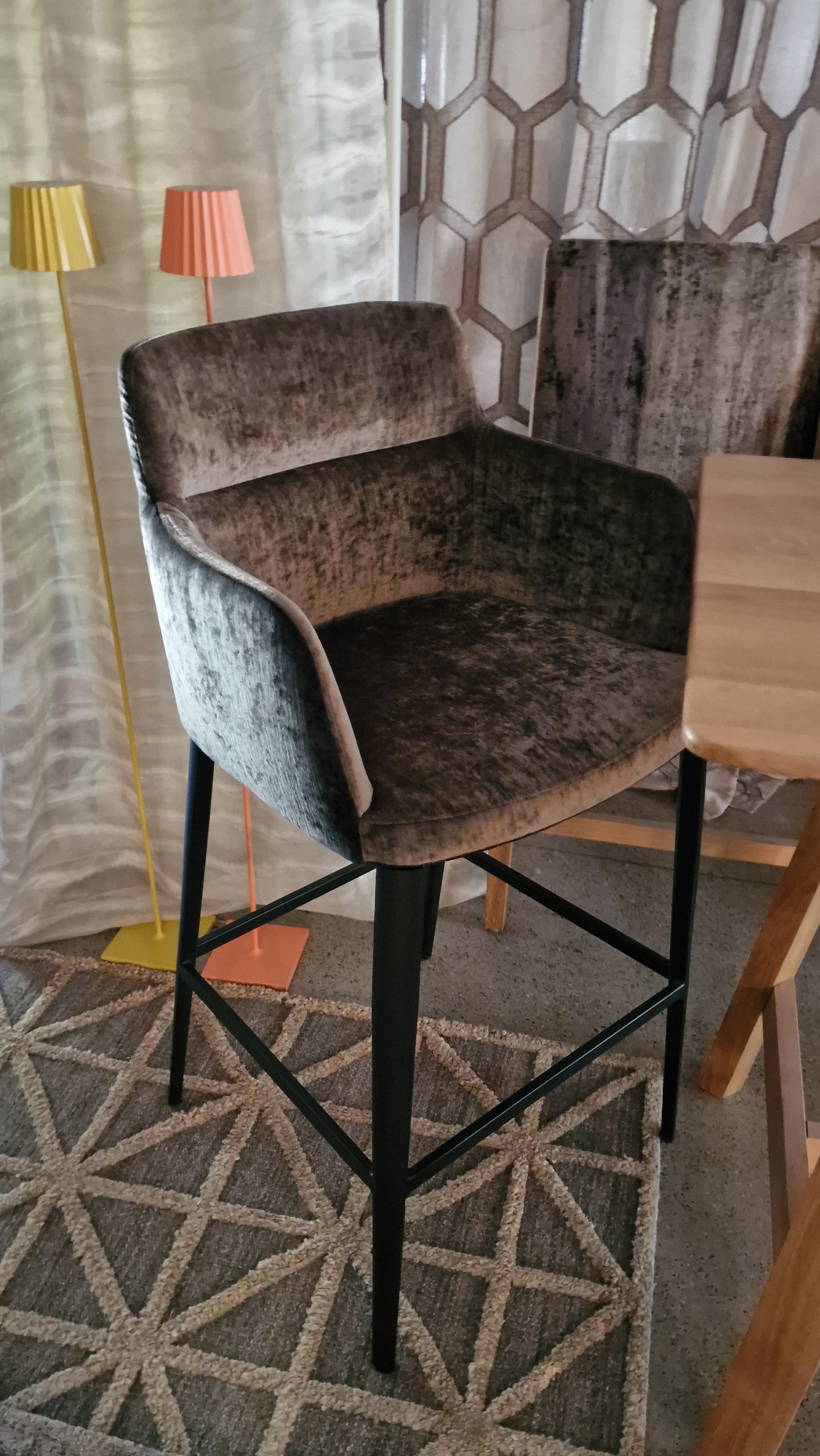 10066 Barhocker braun