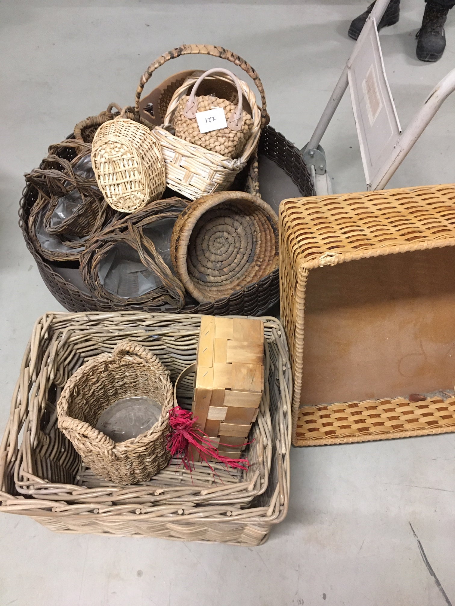 2177. Körbe Rohrkorb