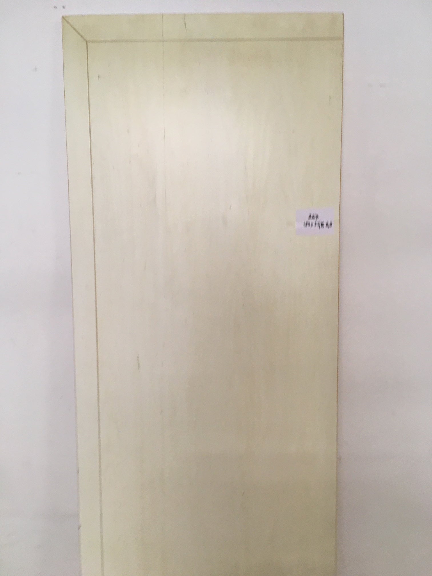 1875. Deckenplatte für Küchenregal