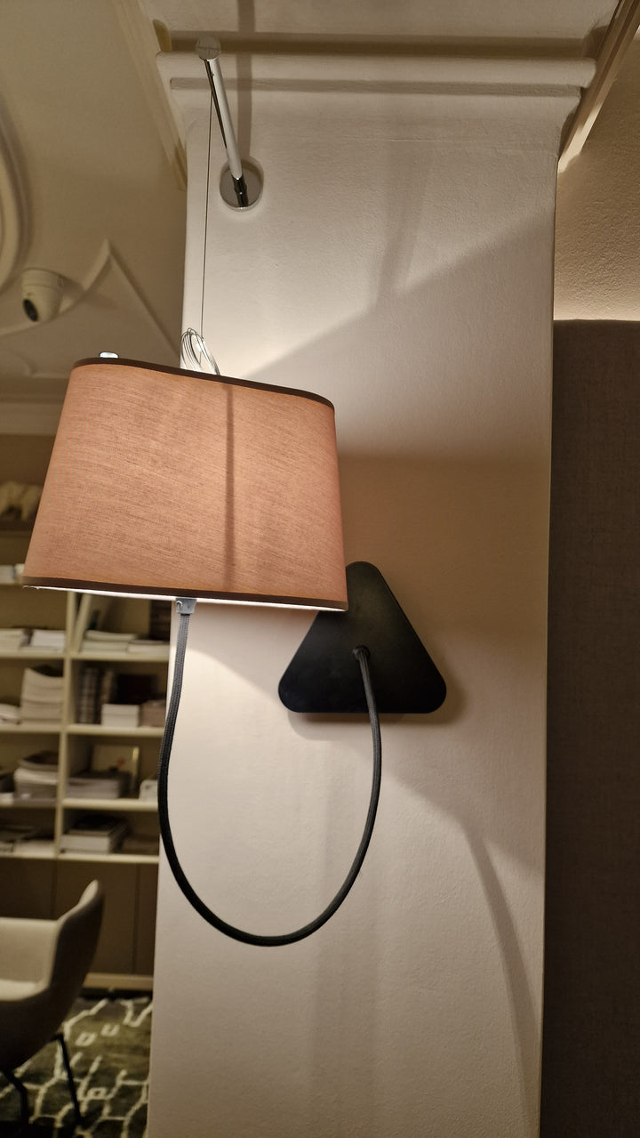 MG4226 Wandlampe 2024