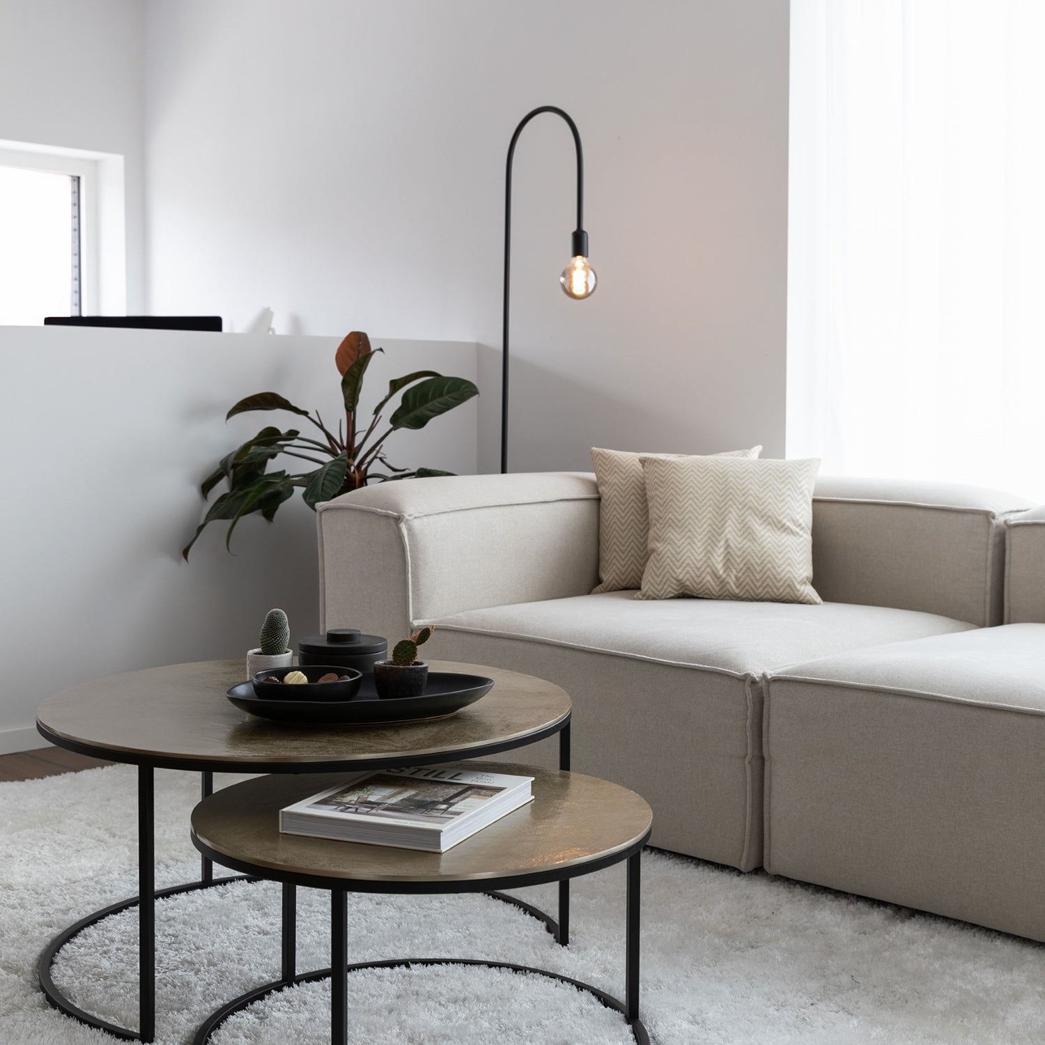 MG1187 Couchtisch groß Z