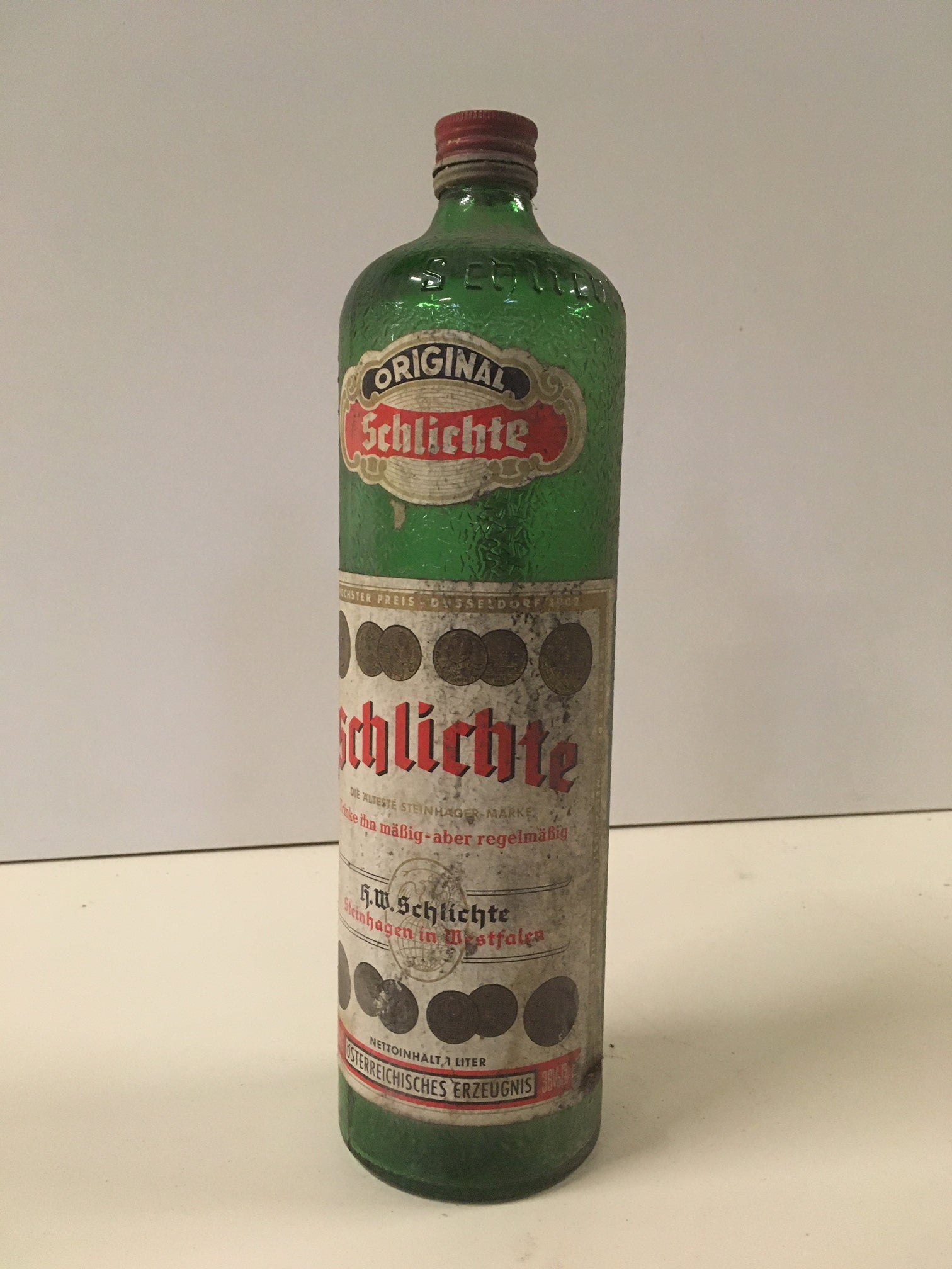 3032. Spiritousen Flasche
