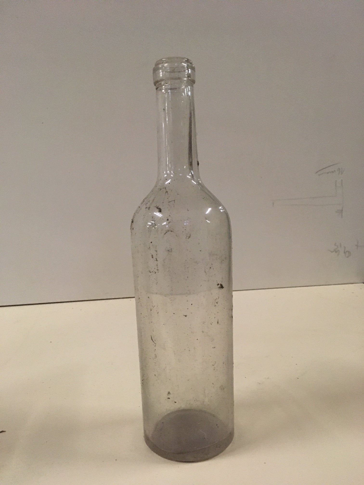 3033. Spiritousen Flasche