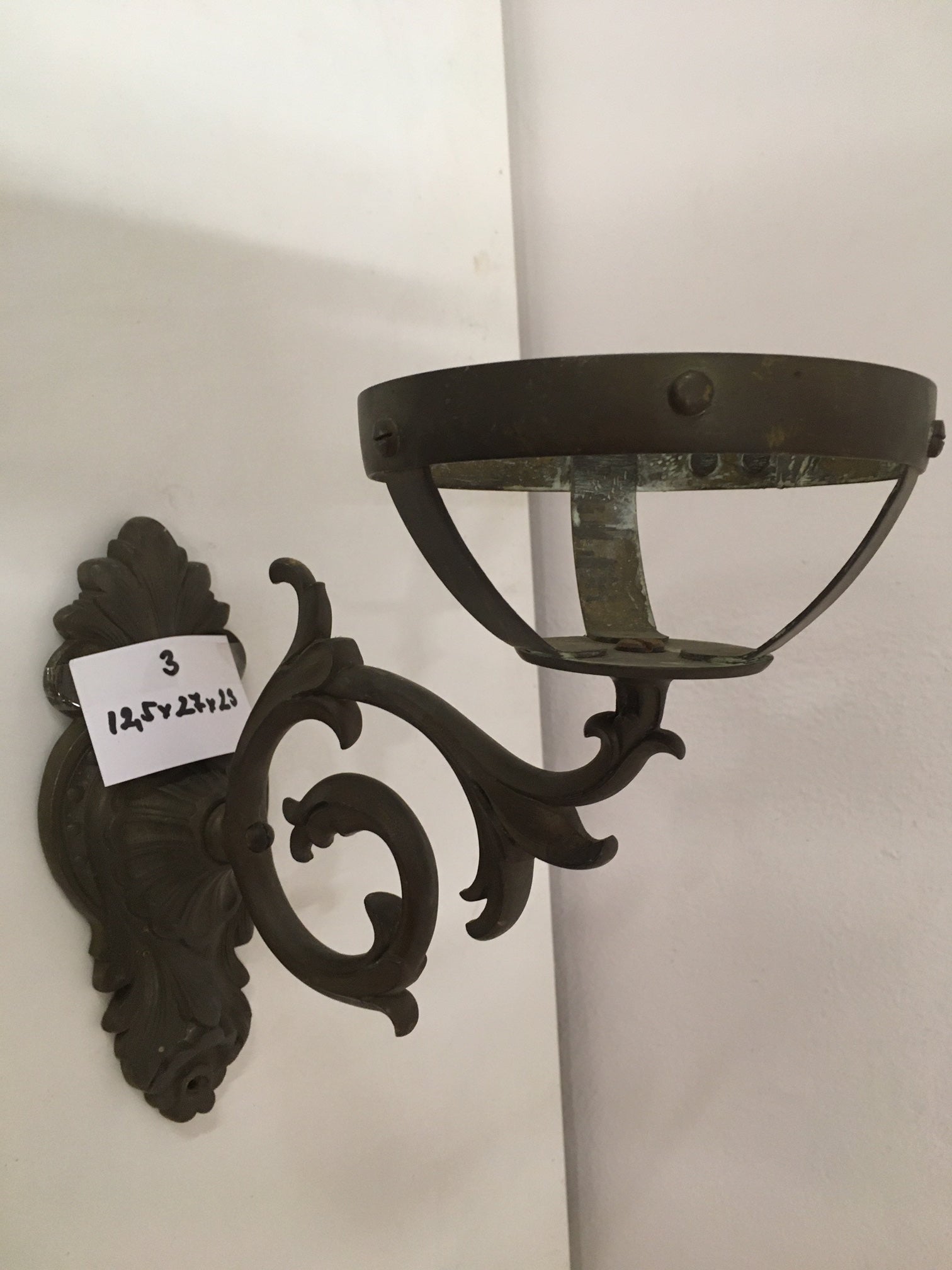 2124. Klassischer Kerzenhalter, Kerzenleuchter