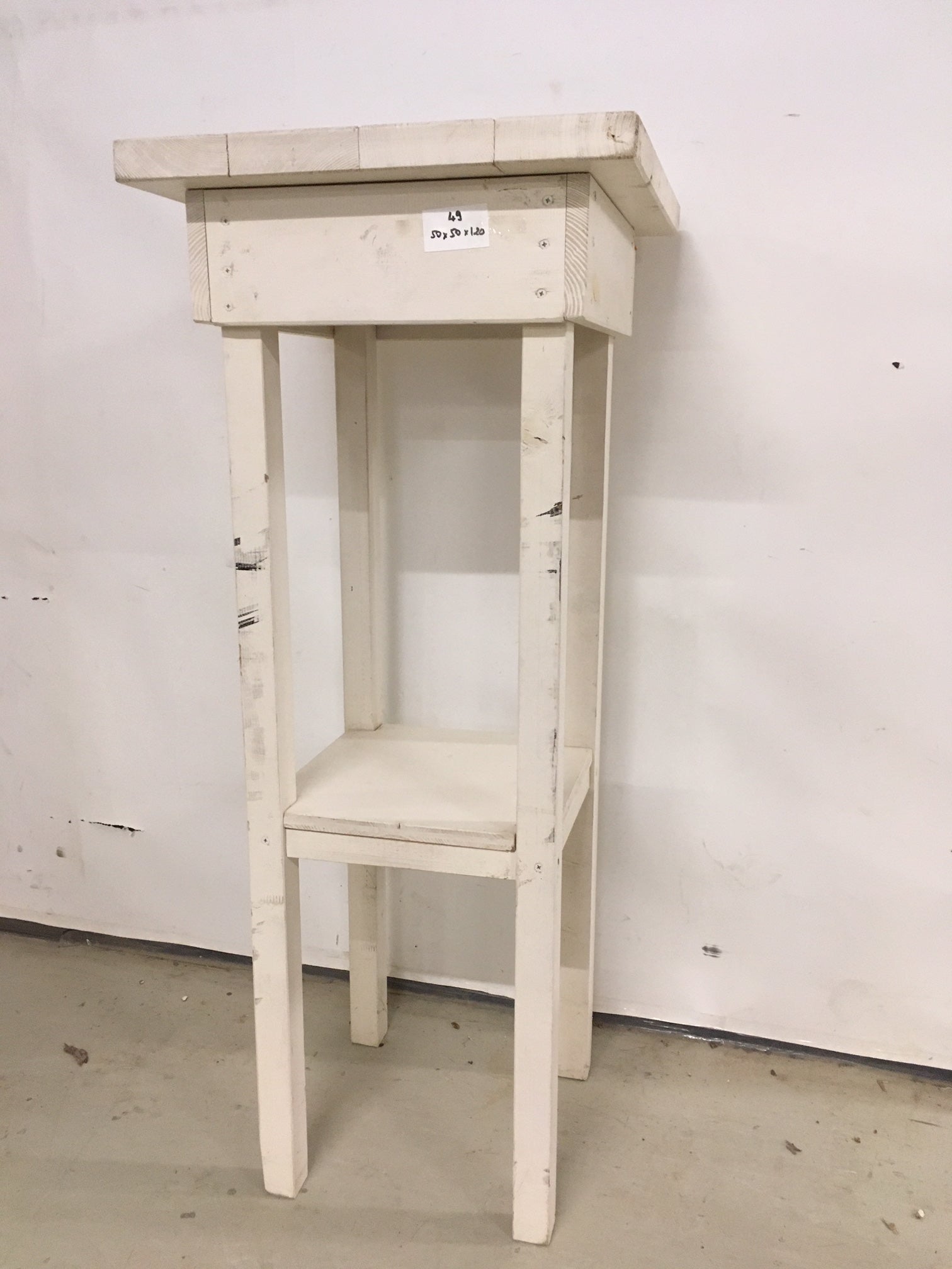 1049. alter Blumenständer