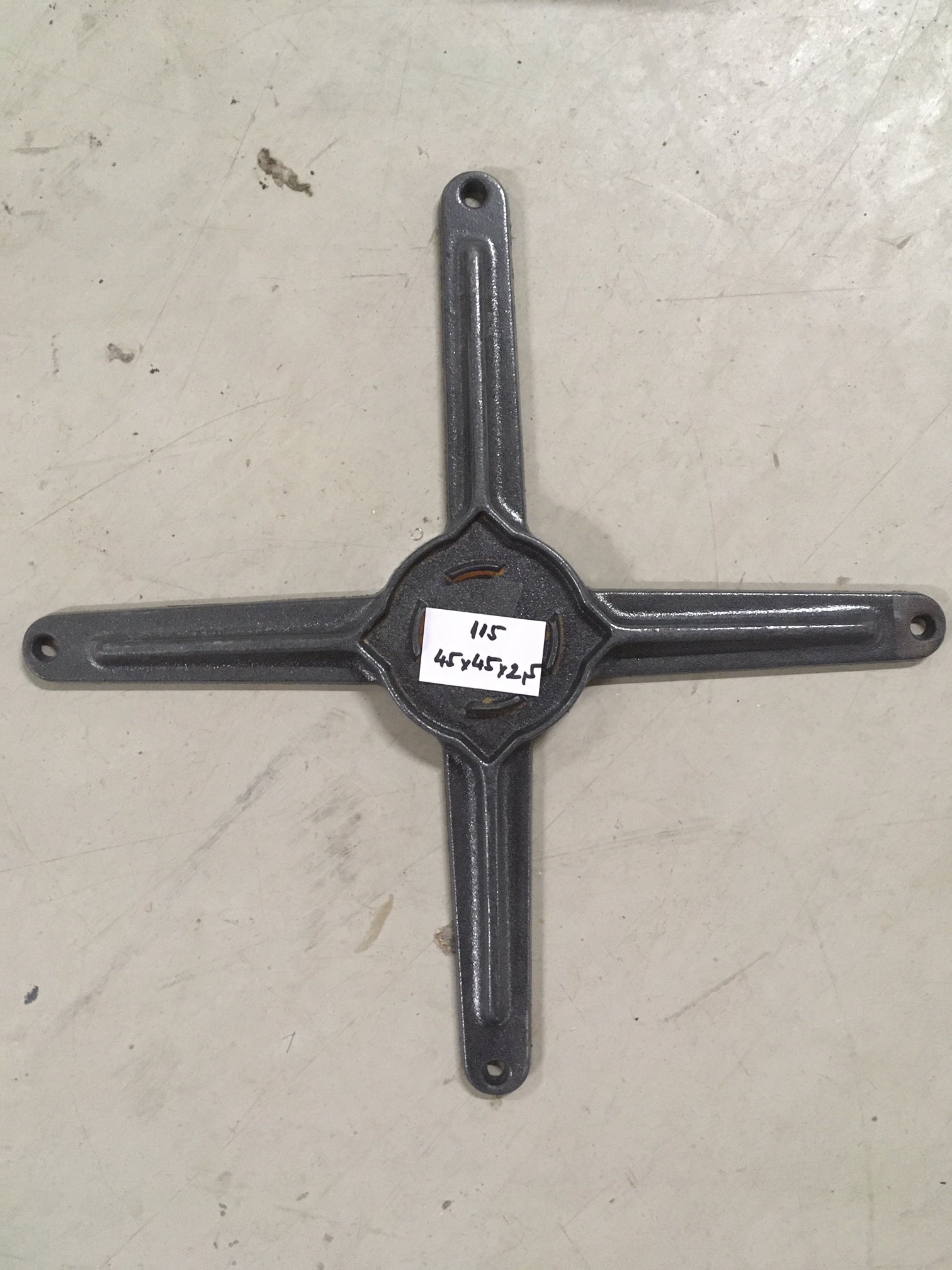 1109. Tischfußkreuz ohne Tischfuß