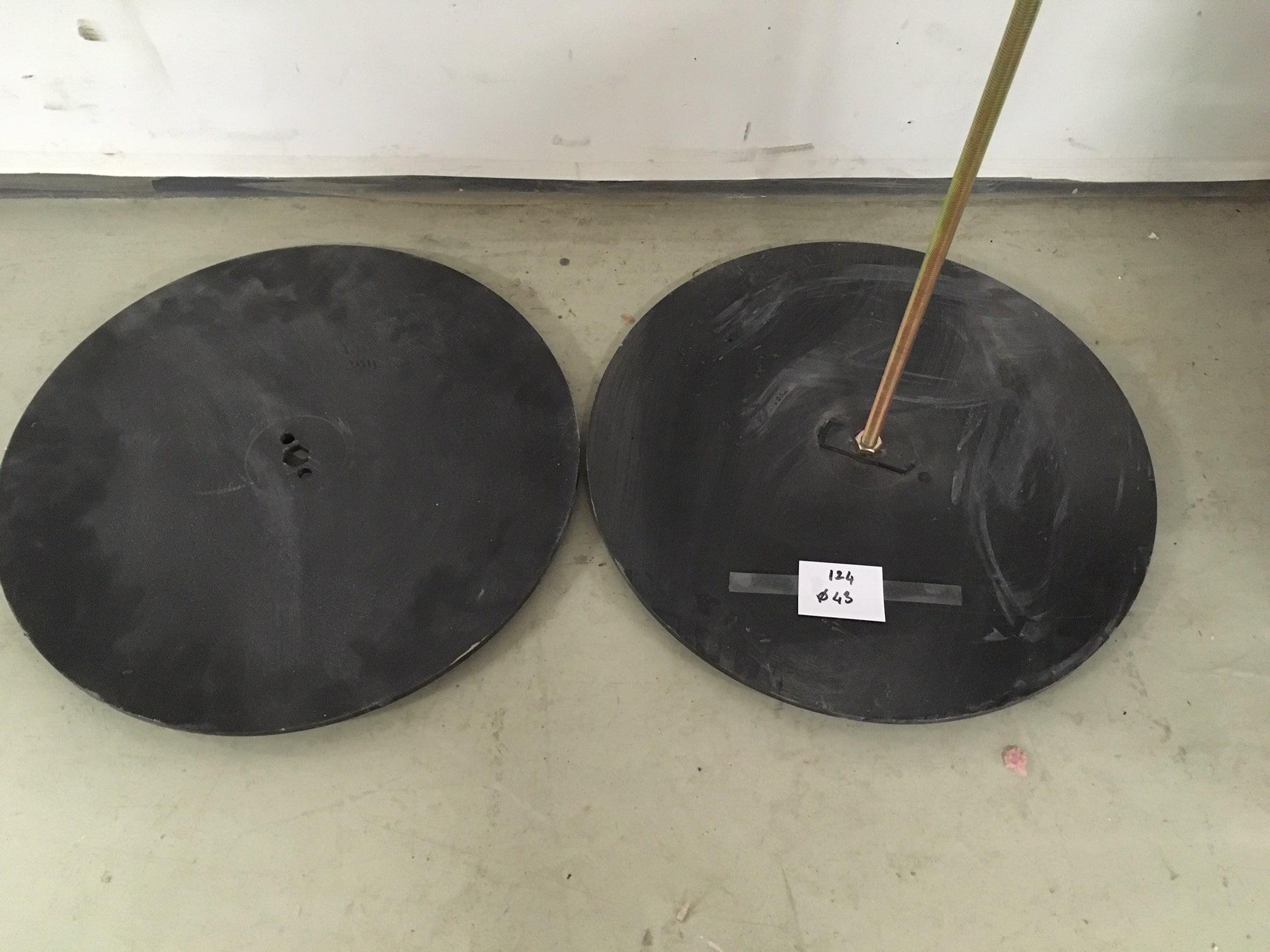 1860. Tischgestell Grundplatte